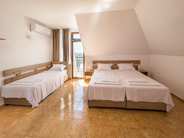 Хотел Casa Beach тройна стая